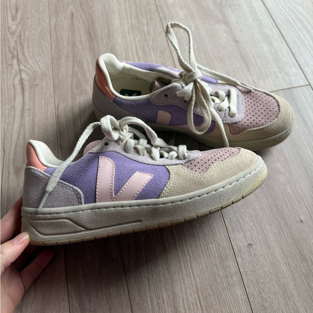 Size 35. Worn once and in perfect condition